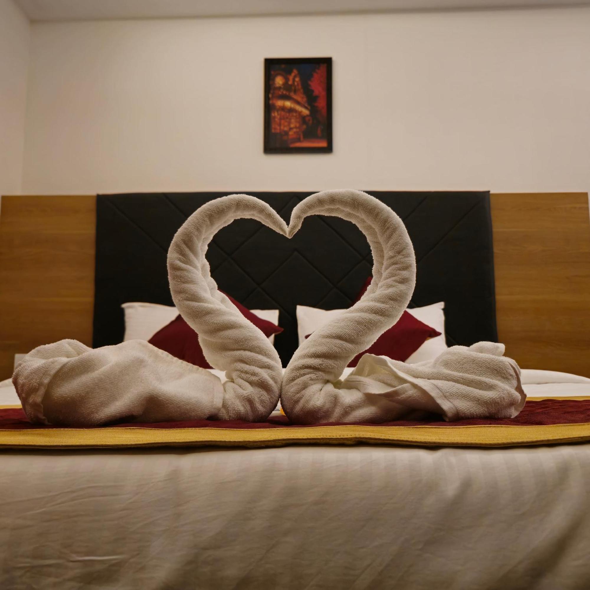 Shreem Sesha Sai Residency Hotel Tiruvannāmalai Room photo
