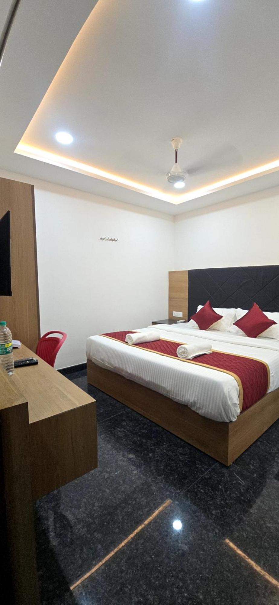 Shreem Sesha Sai Residency Hotel Tiruvannāmalai Exterior photo