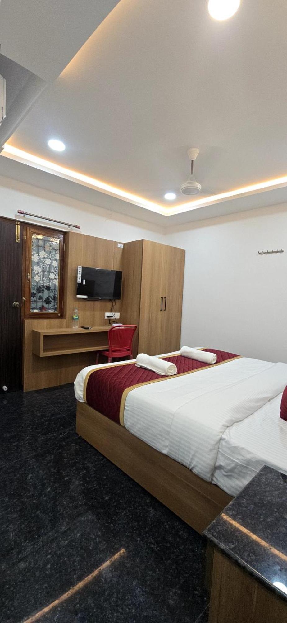 Shreem Sesha Sai Residency Hotel Tiruvannāmalai Exterior photo