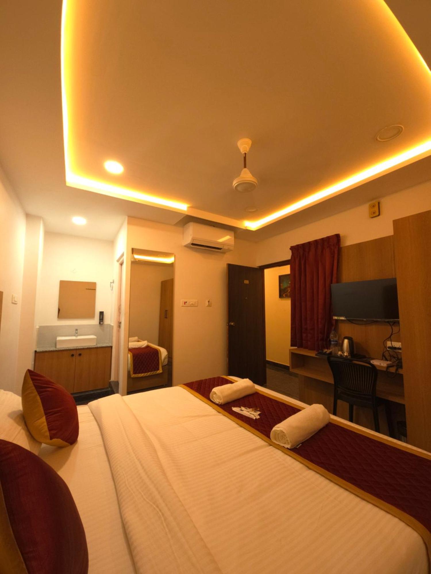 Shreem Sesha Sai Residency Hotel Tiruvannāmalai Exterior photo