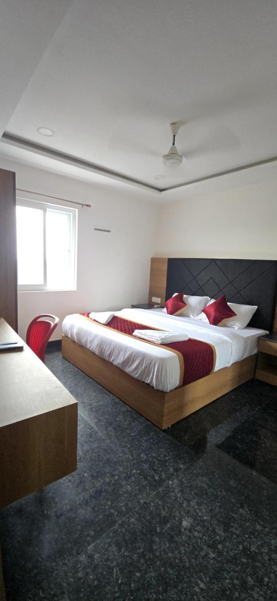 Shreem Sesha Sai Residency Hotel Tiruvannāmalai Exterior photo