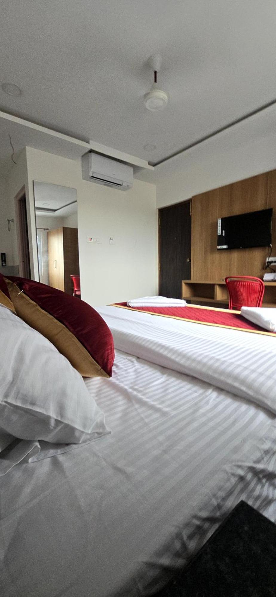 Shreem Sesha Sai Residency Hotel Tiruvannāmalai Exterior photo