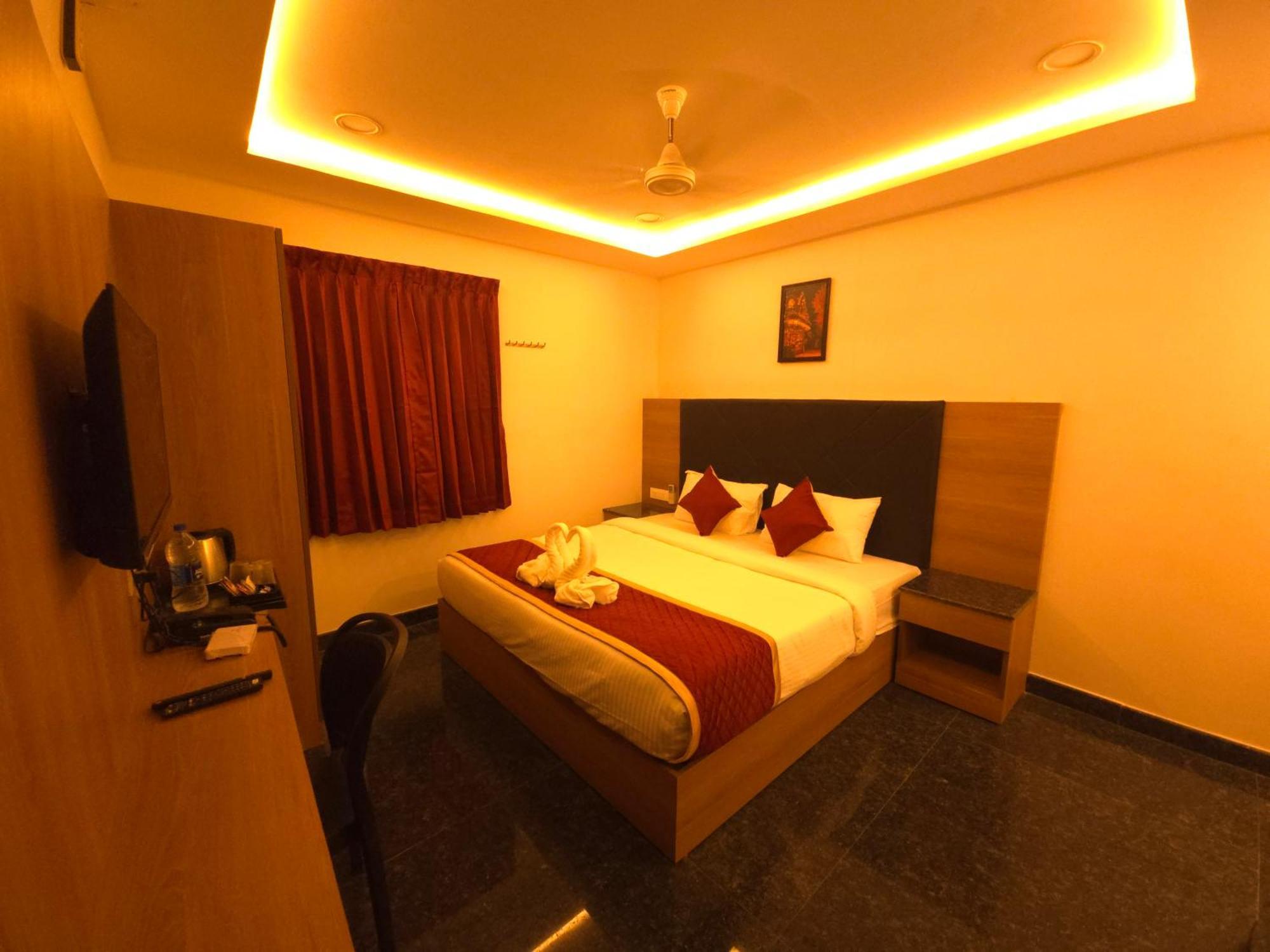 Shreem Sesha Sai Residency Hotel Tiruvannāmalai Exterior photo